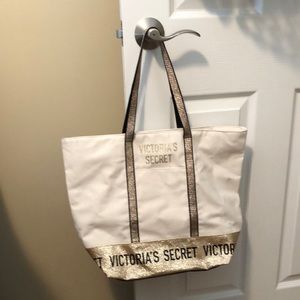 Canvas zipper bag